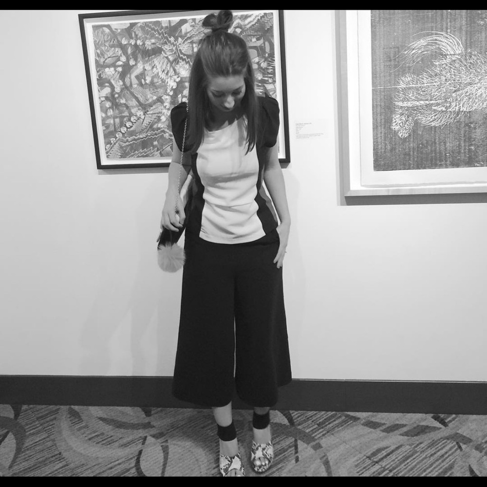 Elizabeth & James Black Wide Leg Culottes Size 4